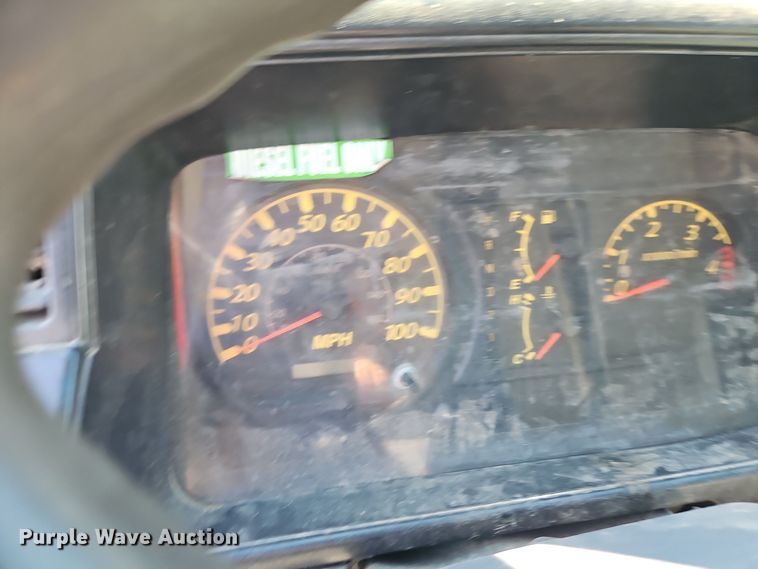 image for item EI8533 2007 Isuzu  NPR flatbed truck