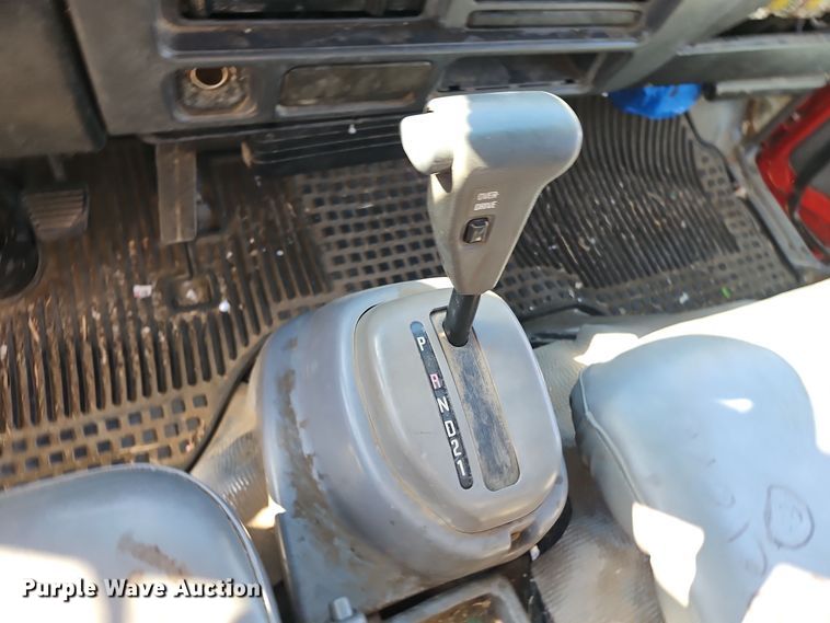 image for item EI8533 2007 Isuzu  NPR flatbed truck