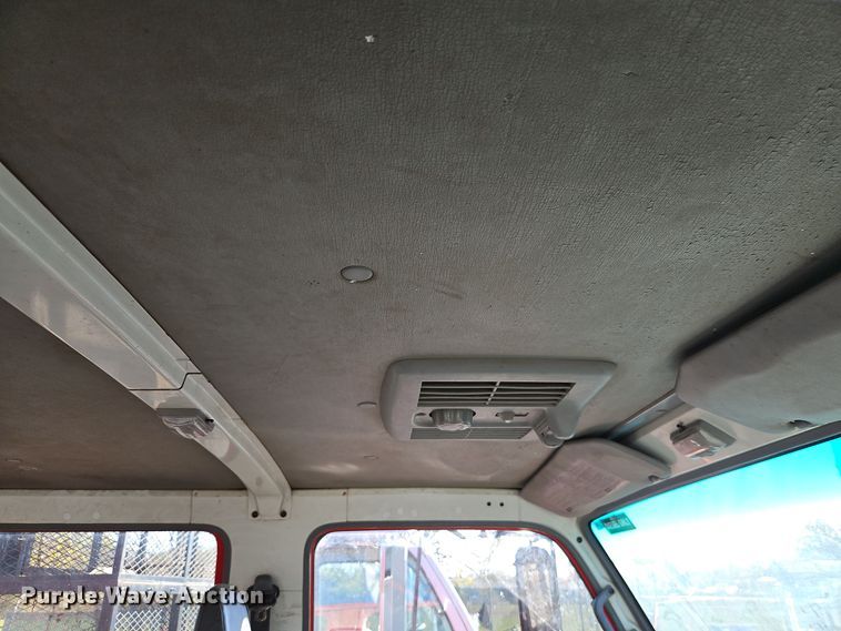 image for item EI8533 2007 Isuzu  NPR flatbed truck