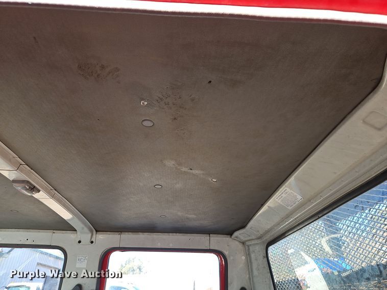 image for item EI8533 2007 Isuzu  NPR flatbed truck