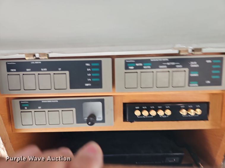 image for item EI8556 1992 AMEG MH-2242 RV