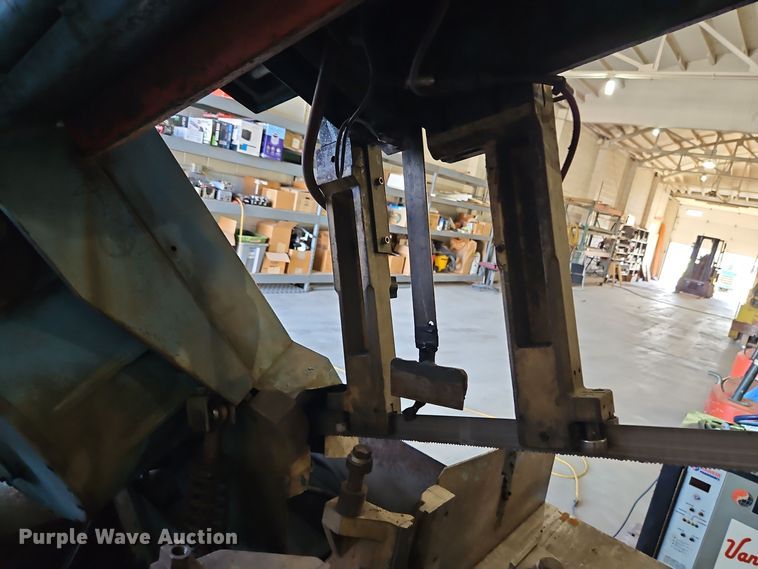 image for item EI8580 DoAll C-4100CNC metal band saw