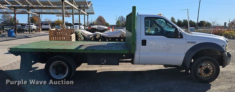 image for item EI8588 2007 Ford F450 Super Duty XL flatbed truck