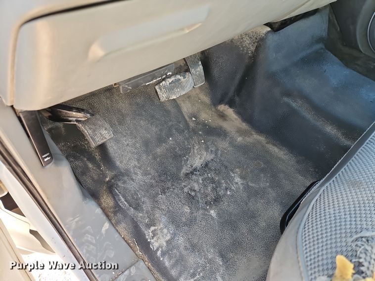 image for item EI8588 2007 Ford F450 Super Duty XL flatbed truck