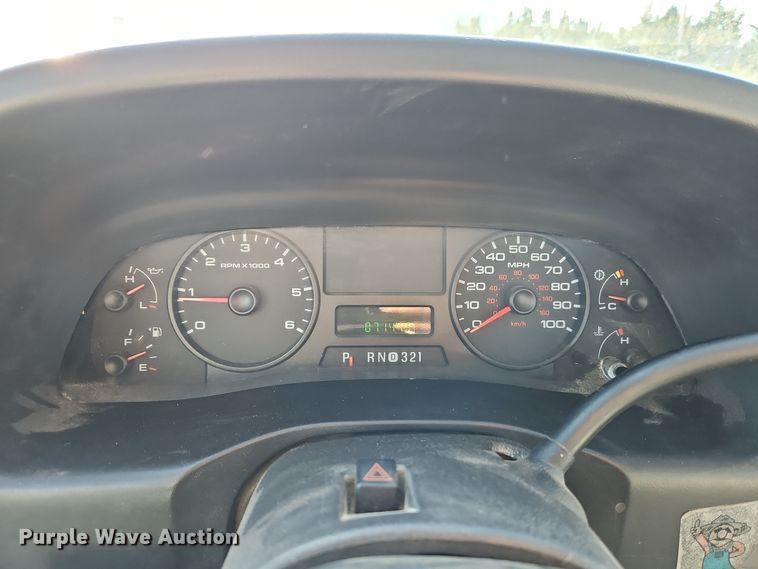 image for item EI8588 2007 Ford F450 Super Duty XL flatbed truck