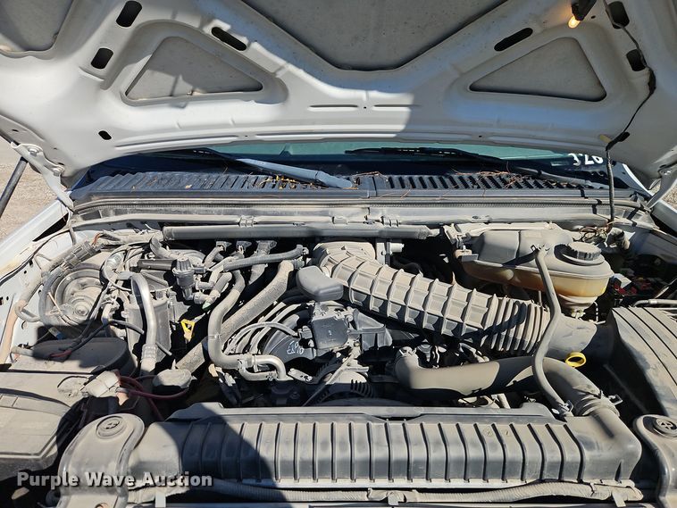 image for item EI8588 2007 Ford F450 Super Duty XL flatbed truck