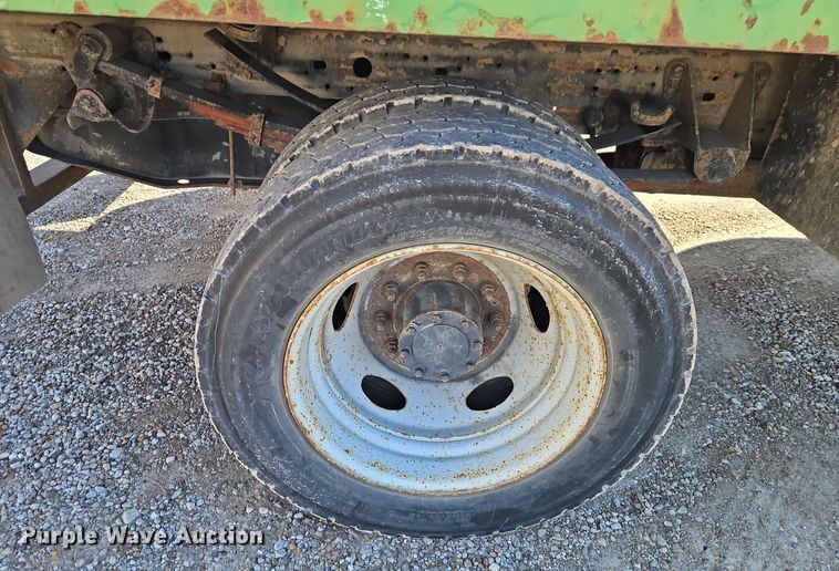 image for item EI8588 2007 Ford F450 Super Duty XL flatbed truck