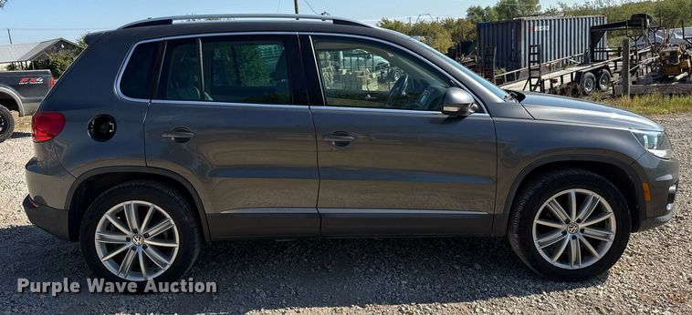 image for item EJ3100 2013 Volkswagen Tiguan SUV