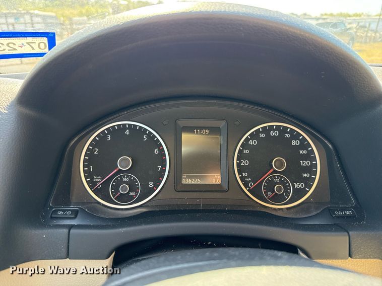 image for item EJ3100 2013 Volkswagen Tiguan SUV