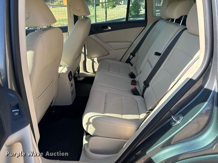 image for item EJ3100 2013 Volkswagen Tiguan SUV