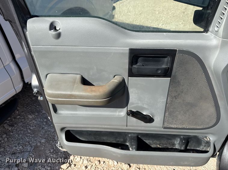 image for item EJ3196 2008 Ford F150 pickup truck