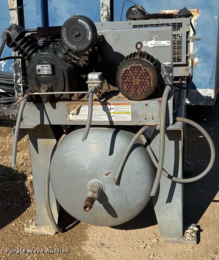 image for item EJ3210 1999 Ingersoll Rand T30 air compressor