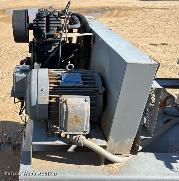 image for item EJ3210 1999 Ingersoll Rand T30 air compressor