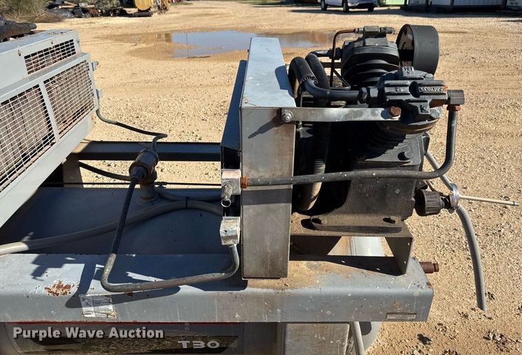 image for item EJ3210 1999 Ingersoll Rand T30 air compressor