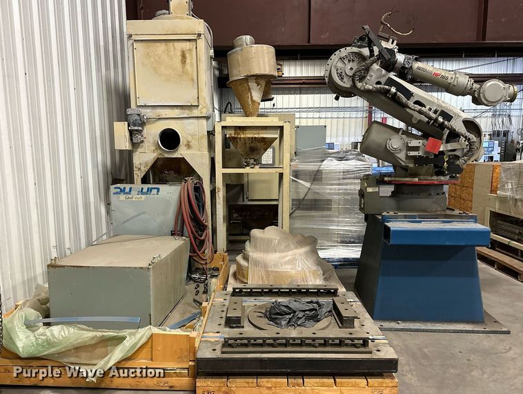 image for item EJ5100 Motoman ES165NT robotic welder