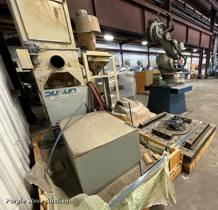 image for item EJ5100 Motoman ES165NT robotic welder