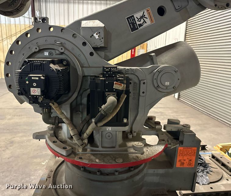 image for item EJ5100 Motoman ES165NT robotic welder