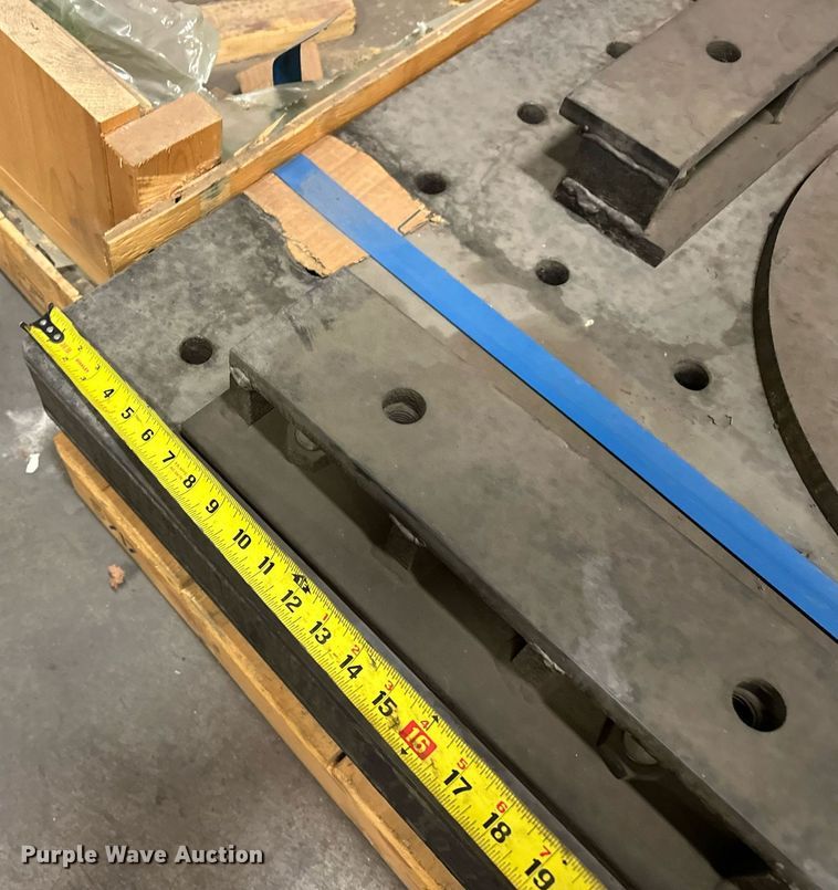 image for item EJ5100 Motoman ES165NT robotic welder