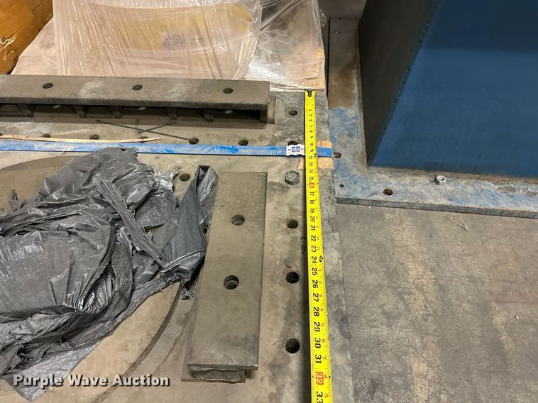 image for item EJ5100 Motoman ES165NT robotic welder