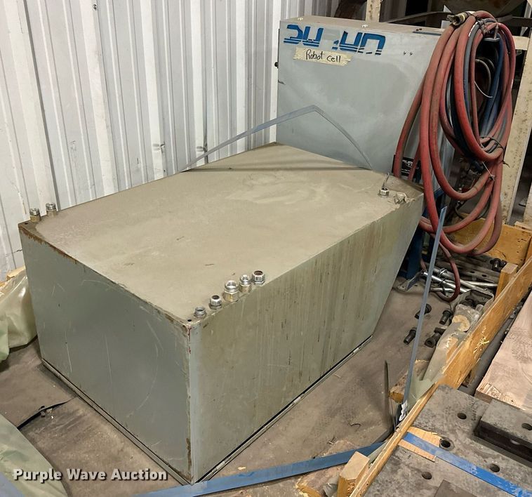 image for item EJ5100 Motoman ES165NT robotic welder