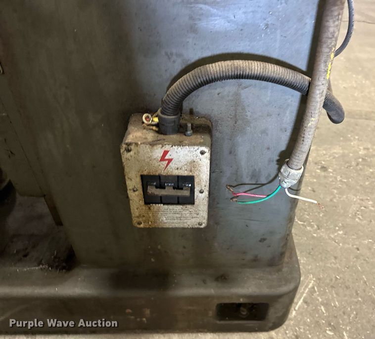 image for item EJ5106 (2) milling machines