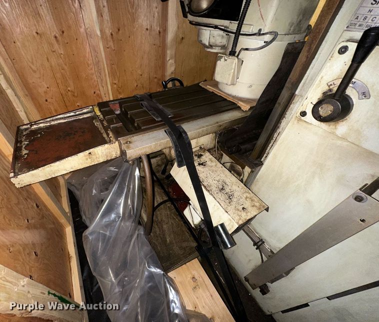 image for item EJ5111 Modern B-6GHAV milling machine