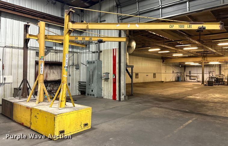 image for item EJ5116 (3) jib cranes
