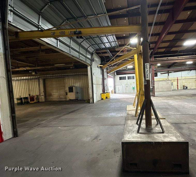 image for item EJ5116 (3) jib cranes