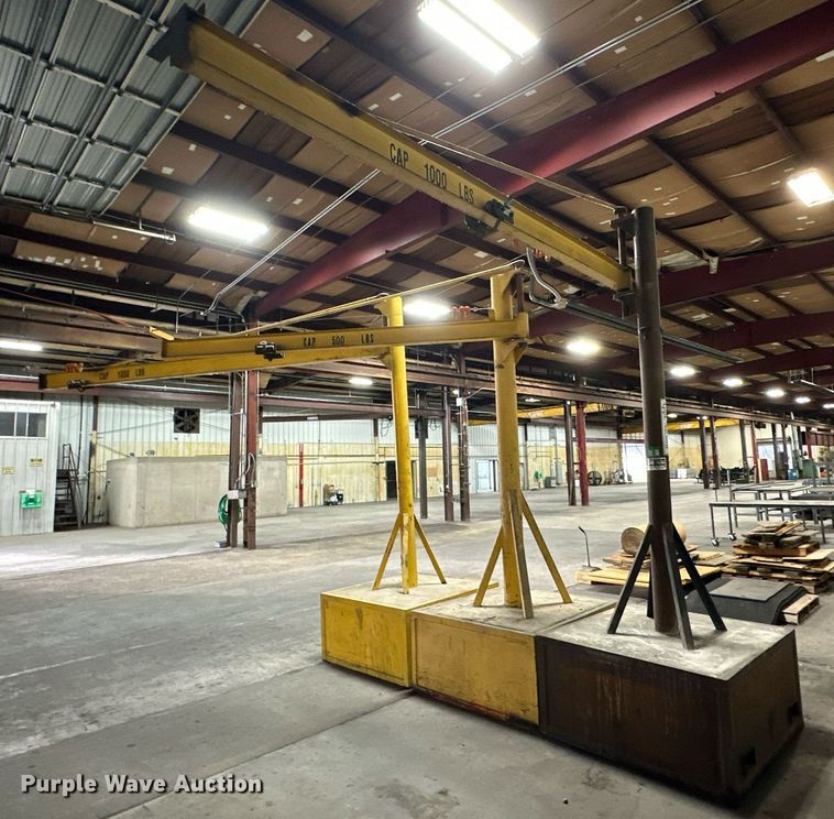 image for item EJ5116 (3) jib cranes