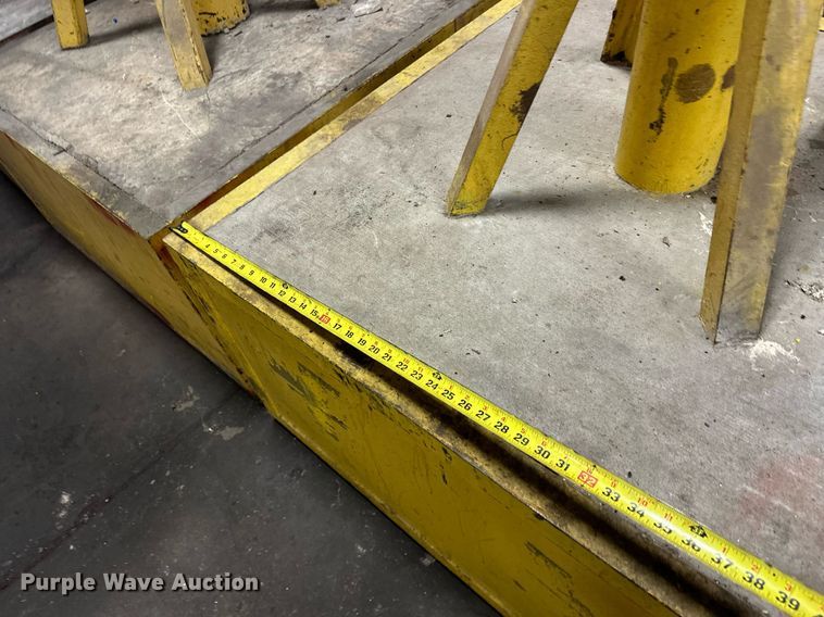 image for item EJ5116 (3) jib cranes