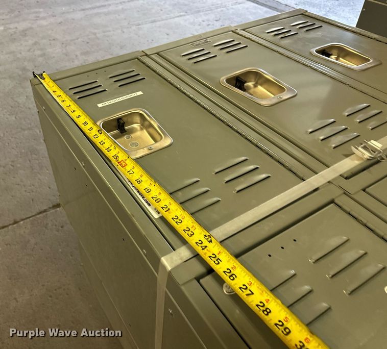 image for item EJ5130 (18) lockers