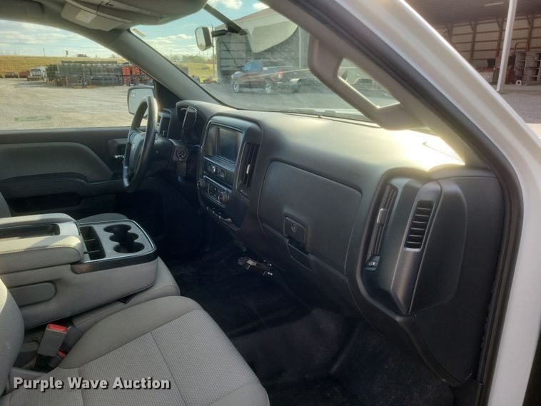 image for item EJ8043 2019 Chevrolet  Silverado 1500 Double Cab pickup truck