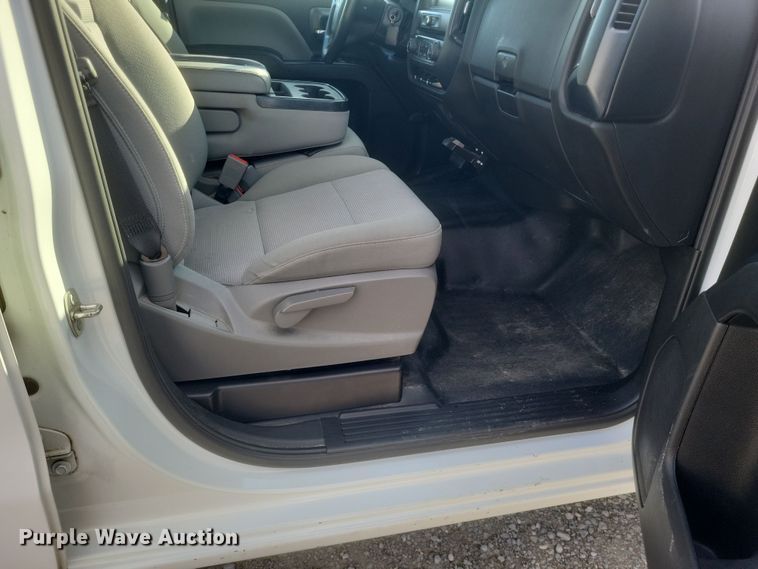 image for item EJ8043 2019 Chevrolet  Silverado 1500 Double Cab pickup truck