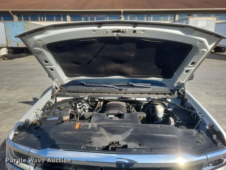 image for item EJ8043 2019 Chevrolet  Silverado 1500 Double Cab pickup truck