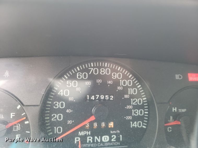 image for item EJ8105 2002 Ford Crown Victoria Police Interceptor 