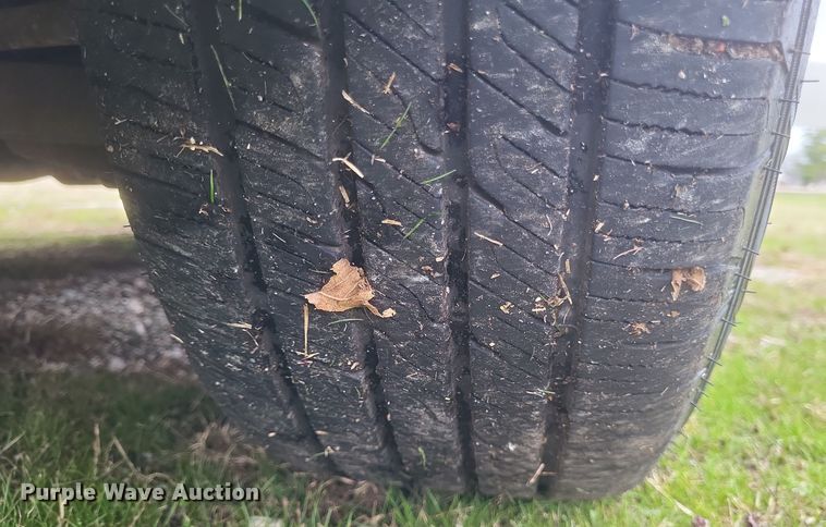 image for item EJ8105 2002 Ford Crown Victoria Police Interceptor 