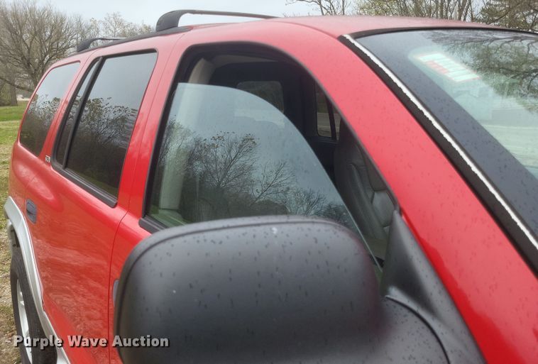 image for item EJ8107 2002 Dodge Durango SLT SUV