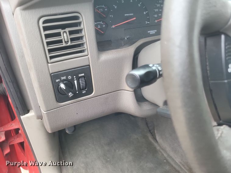 image for item EJ8107 2002 Dodge Durango SLT SUV