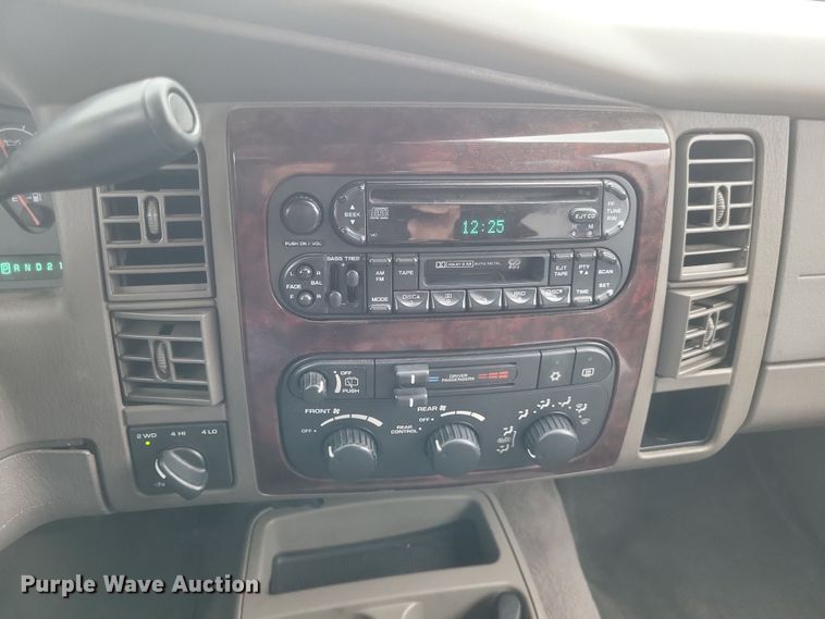 image for item EJ8107 2002 Dodge Durango SLT SUV