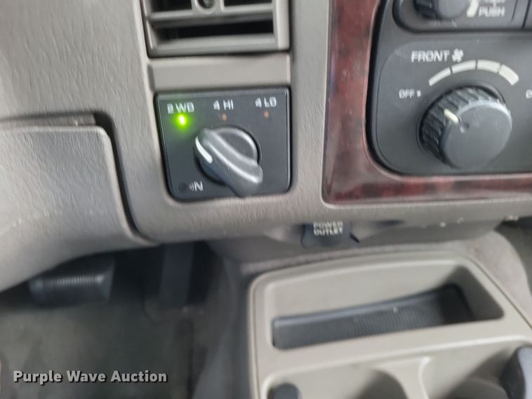 image for item EJ8107 2002 Dodge Durango SLT SUV