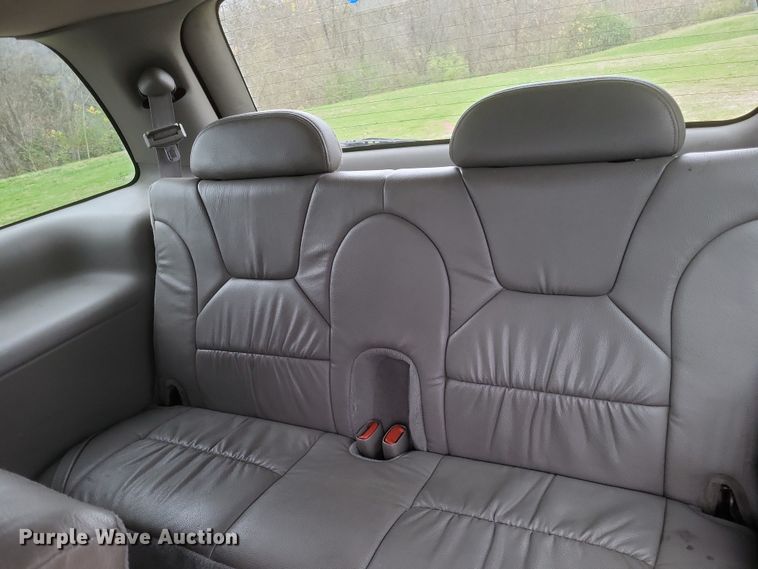 image for item EJ8107 2002 Dodge Durango SLT SUV