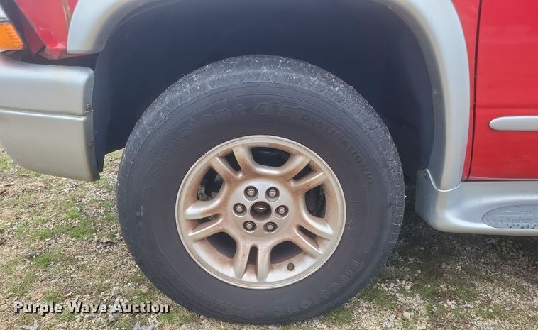 image for item EJ8107 2002 Dodge Durango SLT SUV