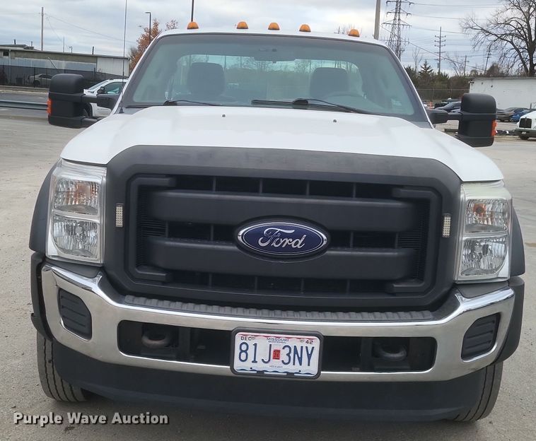 image for item EJ8108 2015 Ford F550 Super Duty XL truck cab and chassis