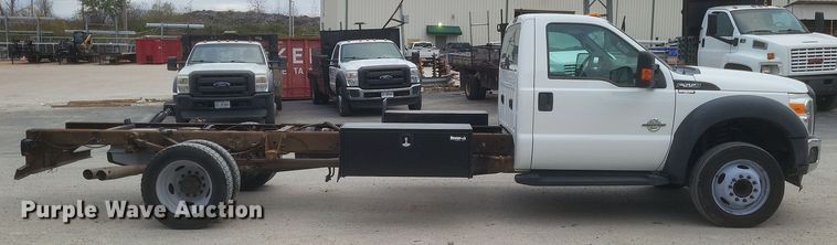 image for item EJ8108 2015 Ford F550 Super Duty XL truck cab and chassis