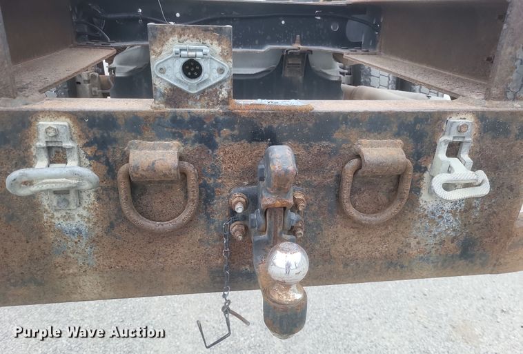 image for item EJ8108 2015 Ford F550 Super Duty XL truck cab and chassis