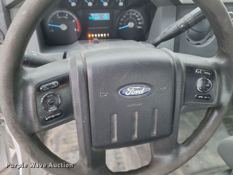 image for item EJ8108 2015 Ford F550 Super Duty XL truck cab and chassis