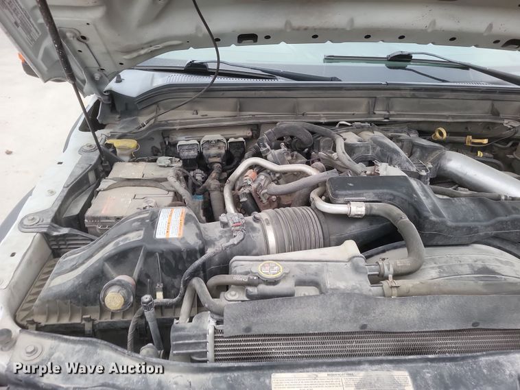 image for item EJ8108 2015 Ford F550 Super Duty XL truck cab and chassis