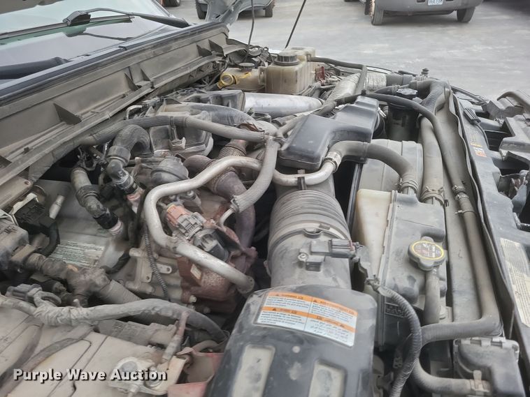 image for item EJ8108 2015 Ford F550 Super Duty XL truck cab and chassis