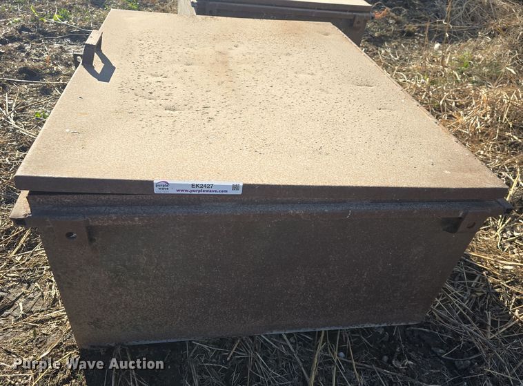 image for item EK2427 (3) storage boxes