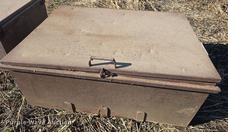 image for item EK2427 (3) storage boxes